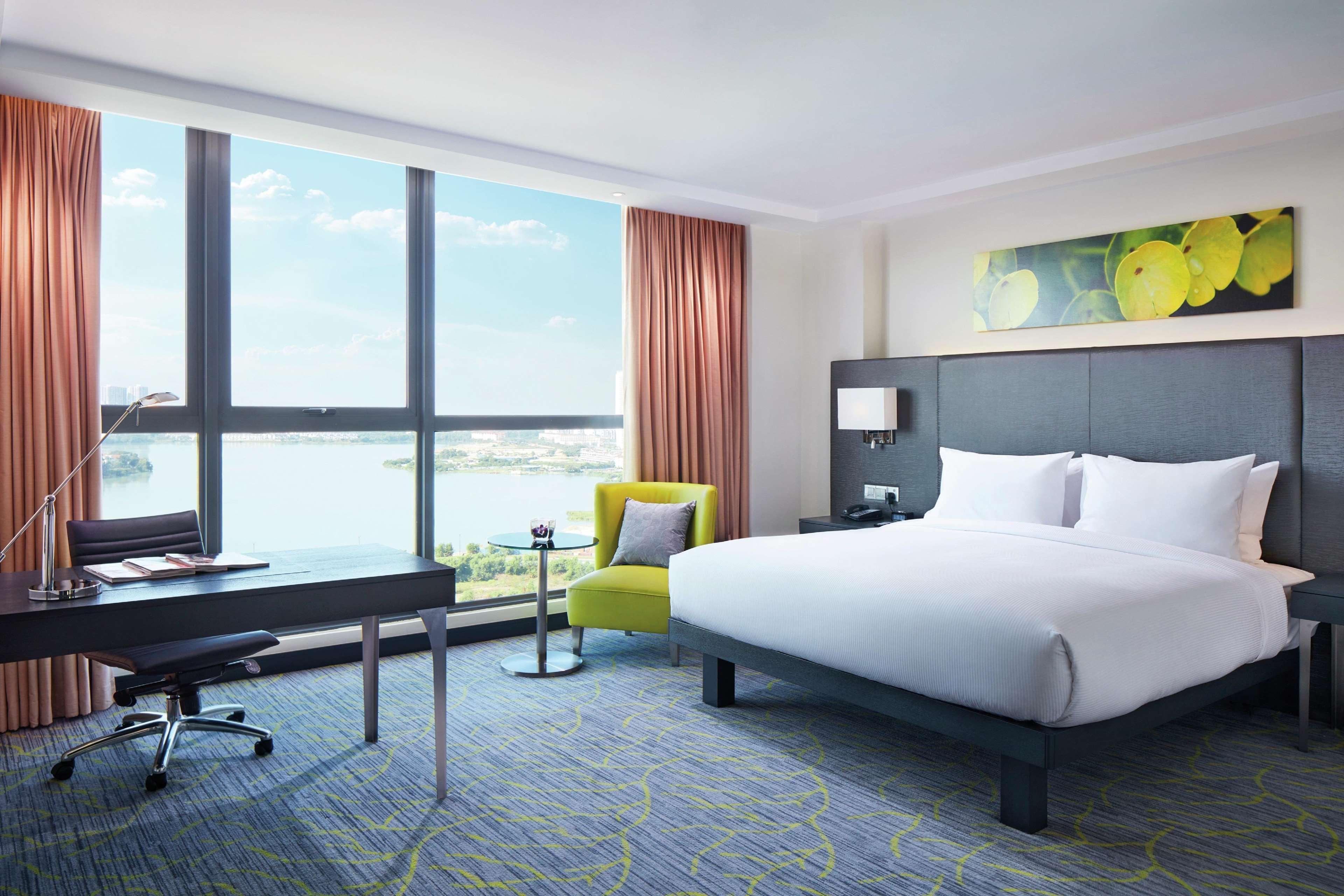 Hilton Garden Inn Puchong Ngoại thất bức ảnh