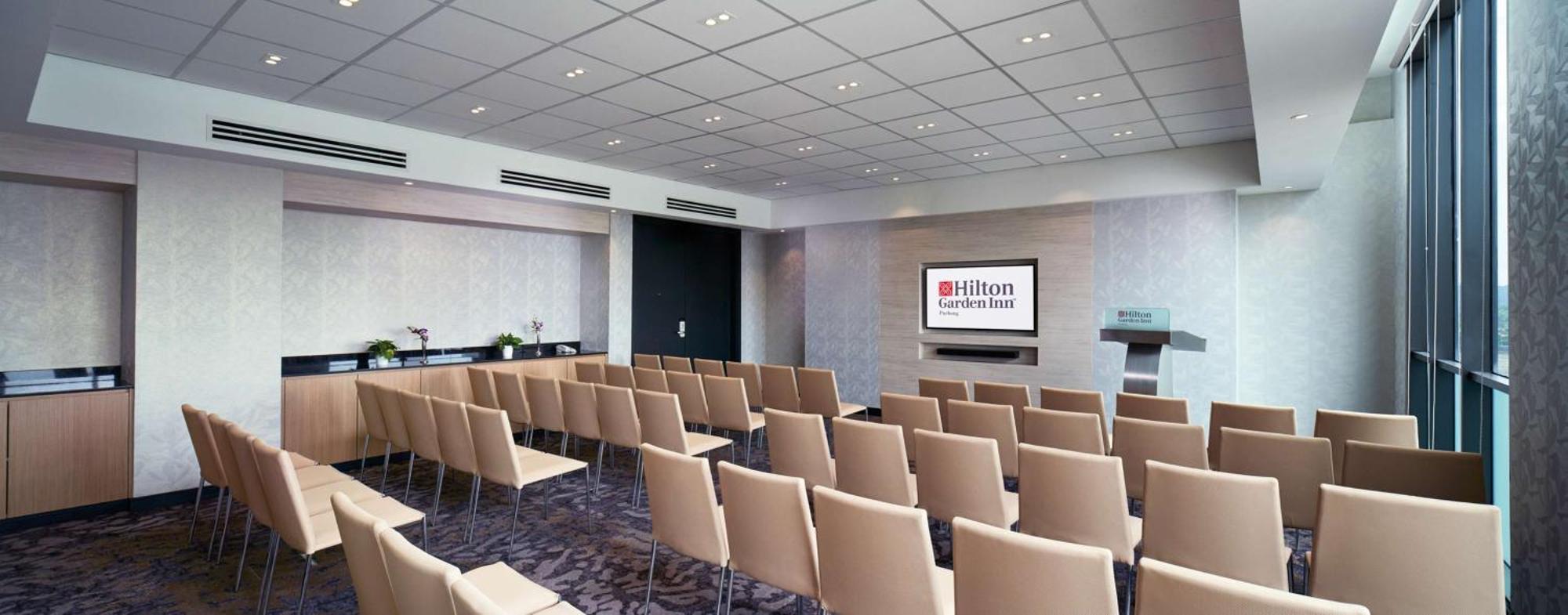 Hilton Garden Inn Puchong Ngoại thất bức ảnh